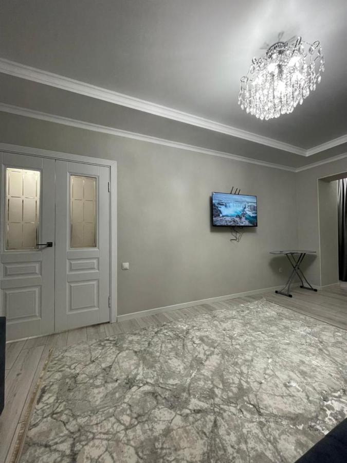 Apartment In Street Toktogula 77 Bisjkek Eksteriør billede